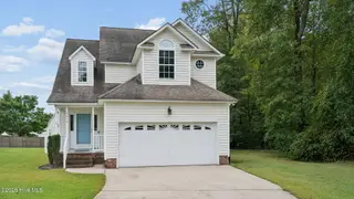 3916 Edgestone Court, Winterville, NC 28590 — 3-bedroom home in Vancroft, Winterville, NC, photo 15 of 38: 51-web-or-mls-3916 Edgewood Court-42