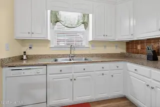 2712 Winding Ridge Drive W, Wilson, NC 27893 – photo 9: Kitchen 2