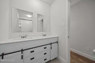 504 Oakwood Avenue, Jacksonville, NC 28546 – photo 9: 28-web-or-mls-504 Oakwood Ave. 72