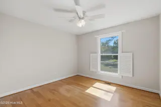 216 Lands End Road, Morehead City, NC 28557 — 3-bedroom home in Spooners Creek, Morehead City, NC, photo 22 of 65: 216 Lands End _ Interior-Exterior (8 of