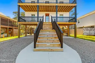 403 E Oak Island Drive, Oak Island, NC 28465 – photo 5: 403 EAST OAK ISLAND DRIVE-5-min