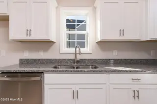 209 Shadow Grass Court, Stella, NC 28582 – photo 19: Kitchen