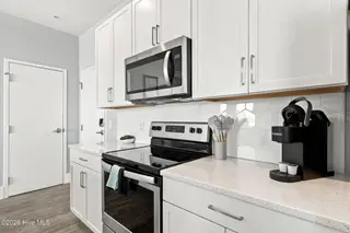 102 Cape Fear Boulevard Unit 301, Carolina Beach, NC 28428 — 1-bedroom condo in Towne Place Condominium, Carolina Beach, NC, photo 23 of 47: 43-web-or-mls-DSC08173