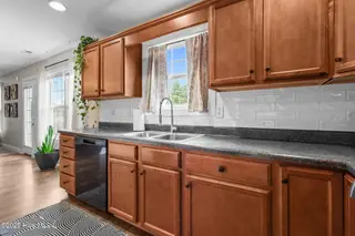 254 Silver Hills Drive, Jacksonville, NC 28546 – photo 12: 22-web-or-mls-254 Silver Hills Dr. 24