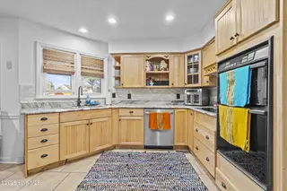 115 Bayshore Drive, Elizabeth City, NC 27909 — 3-bedroom home in Brickhouse Point, Elizabeth City, NC, photo 18 of 45: 33_dsc00069