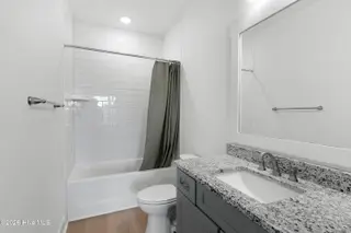 320 Summerhouse Drive, Holly Ridge, NC 28445 — 5-bedroom home in Summerhouse On Everett Bay, Holly Ridge, NC, photo 22 of 41: master shower 2