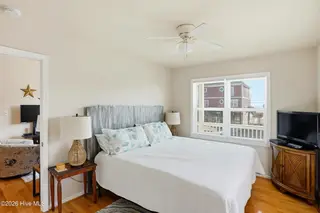 2004 W Beach Drive, Oak Island, NC 28465 – photo 17: 2004_W_Beach_Dr_Oak_Island_NC (16)