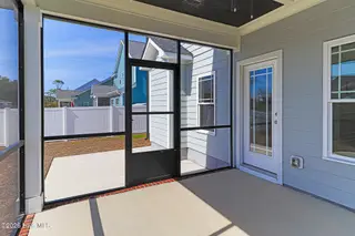 516 E Great Egret Way, Beaufort, NC 28516 – photo 15: Screened in Porch