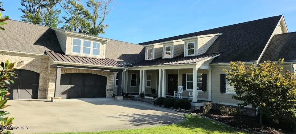 110 Stillwood Court, New Bern, NC 28560 – photo 1 of 9: 110 Stillwood Ct.
