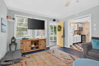 129 NW 20th Street, Oak Island, NC 28465 — 3-bedroom home in Pinners Point, Oak Island, NC, photo 11 of 66: Kahunaphoto.com-17