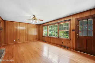 611 Gloucester Road, Goldsboro, NC 27534 — 3-bedroom home in Spring Valley, Goldsboro, NC, photo 18 of 37: 25-611 Gloucester Rd-25