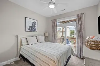 308 Oceanaire Lane, Surf City, NC 28445 – photo 14: 23-web-or-mls-DSC09621