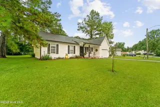 128 Sweetwater Drive, Jacksonville, NC 28540 – photo 2: Front