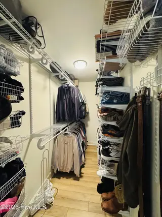205 Starboard Court, Elizabeth City, NC 27909 – photo 20: Owner's Walk-in closet