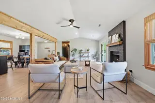 1706 Carolina Avenue, Newport, NC 28570 – photo 4: Living Room