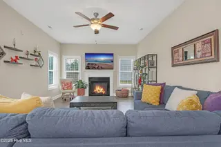 257 W Broughton Lane, Rocky Point, NC 28457 – photo 7: A7400952F