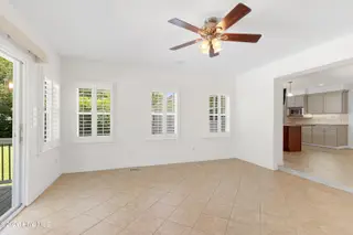 117 Hodges Street, Morehead City, NC 28557 – photo 13: Sun room with backyard access
