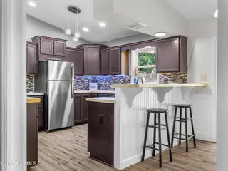 249 S Creek Drive, Jacksonville, NC 28540 – photo 10: Kitchen
