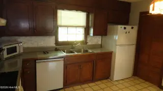 101 Cambridge Court, Havelock, NC 28532 — 3-bedroom home in Westbrooke, Havelock, NC, photo 8 of 13: DSC00099