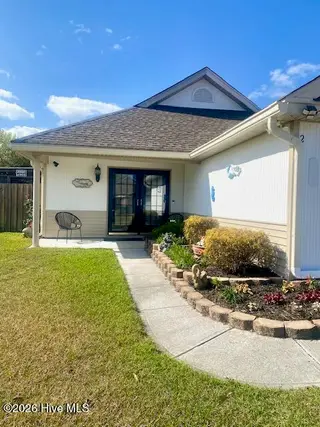 2401 White Road, Wilmington, NC 28411 – photo 2: Entry