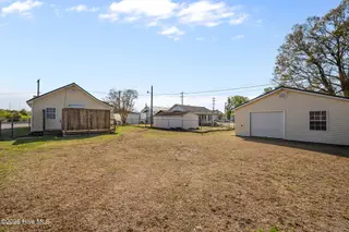 1304 Albemarle Avenue, Tarboro, NC 27886 – photo 14: 18-web-or-mls-IMG_0007 (1)