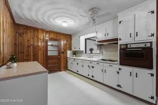 2475 Reges Store Road, Nashville, NC 27856 — 3-bedroom home, Nashville, NC, photo 12 of 43: Kitchen