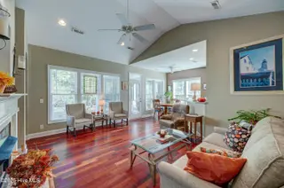 123 Azalea Drive, Hampstead, NC 28443 – photo 8: 123AzaleaDriveInterior(6)
