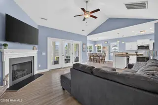217 Bronze Drive, Rocky Point, NC 28457 — 3-bedroom home in The Knolls at Turkey Creek, Rocky Point, NC, photo 8 of 63: 217BronzeDrive-18