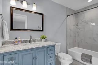 5122 Hunters Trail, Wilmington, NC 28405 – photo 18: Primary Ensuite