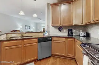 2537 St James Drive SE 1006, Southport, NC 28461 — 3-bedroom condo in St James, Southport, NC, photo 7 of 15: 07_beyc6aab4b5e89b0c