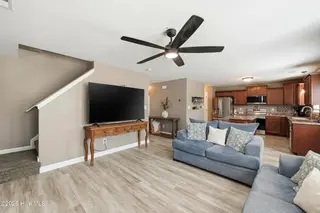 232 Holly Grove Court E, Jacksonville, NC 28540 – photo 7: 9_232_holly_grove_ct_009