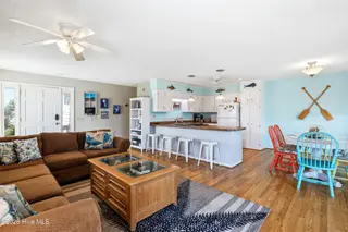 315 Brunswick Avenue W, Holden Beach, NC 28462 – photo 8: 10_315_brunswick_ave_w_010