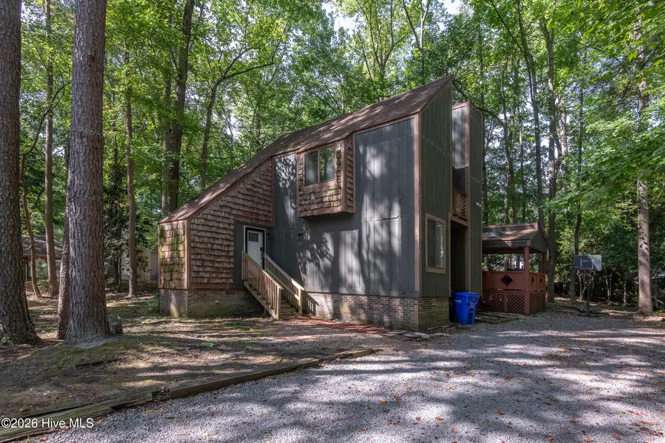 107 Tanglewood Drive, Greenville, NC 27858 – photo 1 of 29: 5