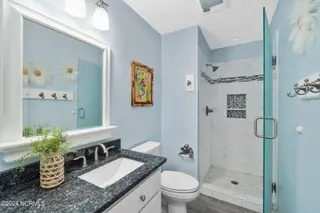 2905 Pointe West Drive B1 Pier Pointe, Emerald Isle, NC 28594 – photo 23: Full guest bathroom