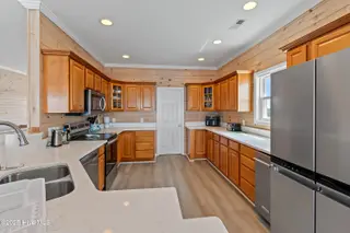 6621 W Beach Drive, Oak Island, NC 28465 – photo 20: 6621 W Beach Drive