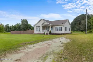 1441 Haw Branch Road, Beulaville, NC 28518 – photo 4: 20251001152105937447000000-o