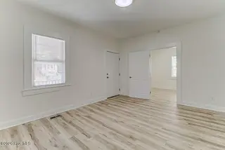 709 S 10th Street, Wilmington, NC 28401 — 2-bedroom home in Dawson-Castle Street, Wilmington, NC, photo 4 of 17
