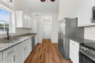 144 Forest Bluff Drive, Jacksonville, NC 28540 — 3-bedroom home in River Hills, Jacksonville, NC, photo 10 of 28: forest-10