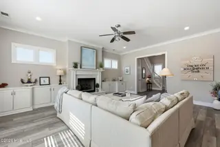 209 Bogue Carrier Court, Newport, NC 28570 – photo 8: Fireplace and built ins