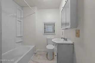 700 2nd Avenue, New Bern, NC 28560 – photo 18: Bath