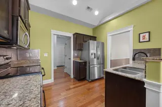 109 Fernie Lane, New Bern, NC 28560 – photo 11: granite counters
