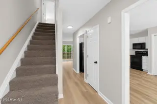 4240 Williamsbrook Lane B, Greenville, NC 27858 – photo 4: entry