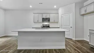 1046 Misty Creek Drive, Aberdeen, NC 28315 – photo 7: Kitchen