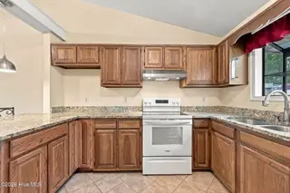 163 Pine Crest Drive, Jacksonville, NC 28546 – photo 6: 6