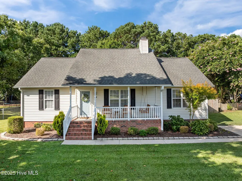 605 Huff Drive, Winterville, NC 28590 – photo 1 of 46: 605 Huff Drive Winterville
