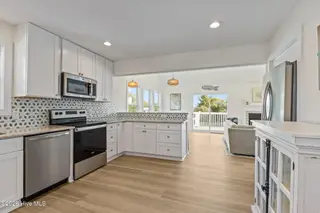 5423 Emerald Drive, Emerald Isle, NC 28594 – photo 18: 18-web-or-mls-1S3A2532