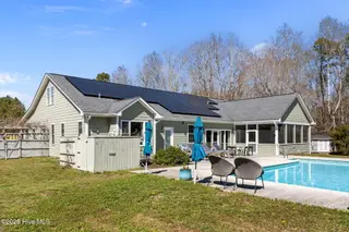 641 Edgewood Avenue, Newport, NC 28570 — 4-bedroom home in Gracelyn Park East, Newport, NC, photo 5 of 57: Pool Area