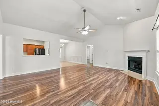 3235 Austin Avenue, New Bern, NC 28562 – photo 6: Living Area
