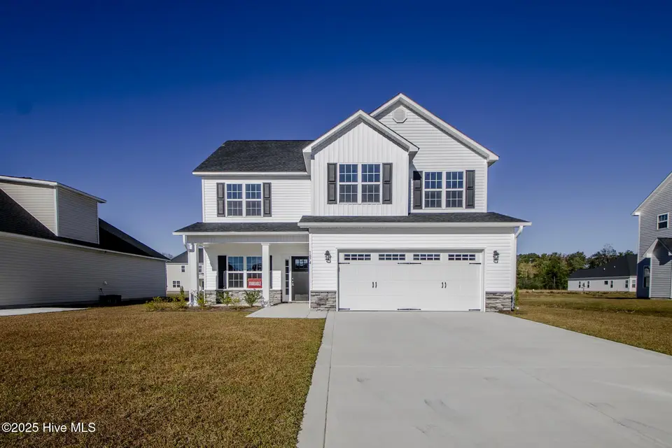 1874 Olde Towne Pointe Boulevard, Jacksonville, NC 28546 – photo 1 of 32: IMG_5084-HDR