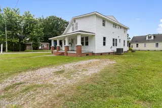 1319 Moore Street, Elizabeth City, NC 27909 – photo 2: 2-web-or-mls-moo-2
